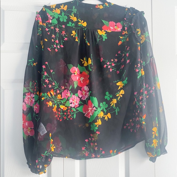 Cabi Ruffle Detail Floral Top - Picture 3 of 3